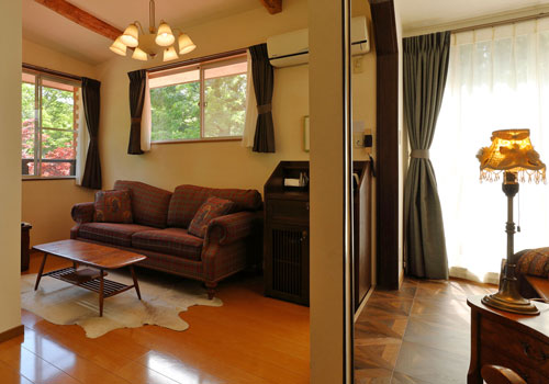 光が差し込むC room