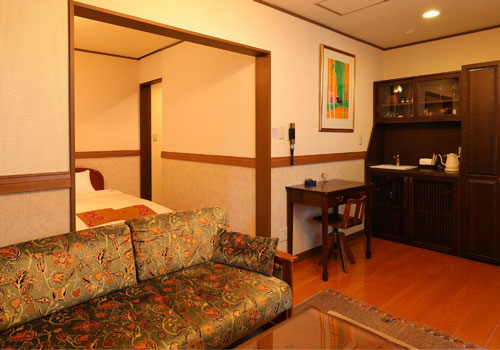 荒川に面したT room